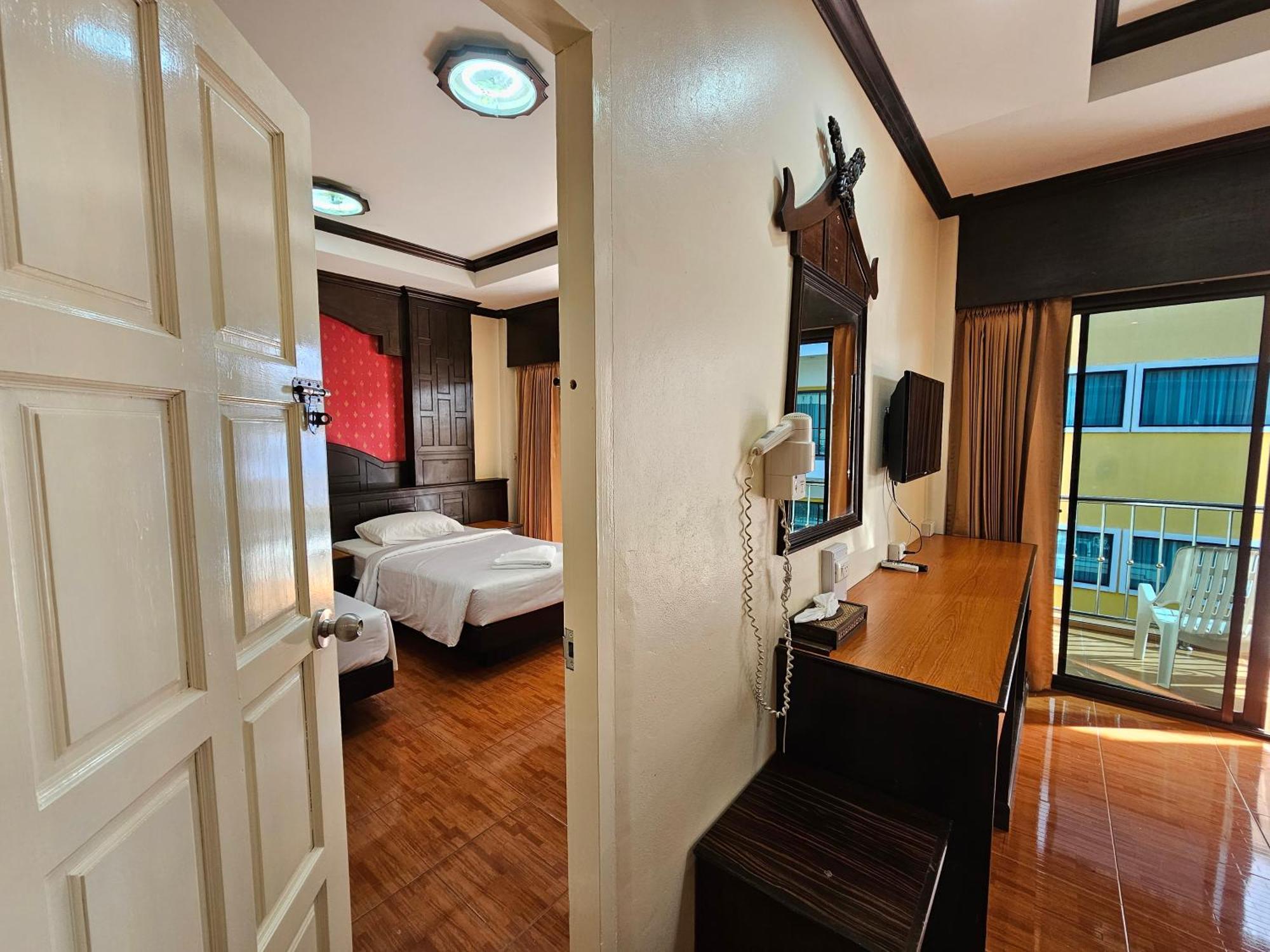 Nanai 2 Residence Patong Phuket Ngoại thất bức ảnh